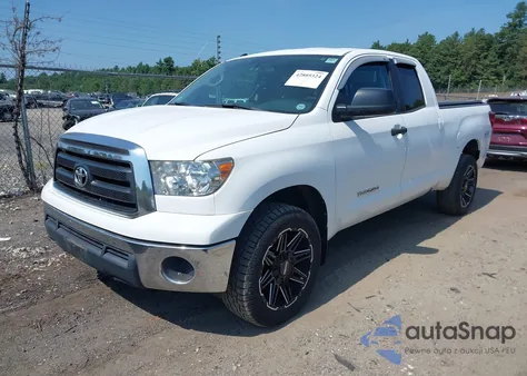 2010 Toyota Tundra Grade 4.6L V8 z USA, uszkodzony, nr VIN 5TFUM5F14AX014785